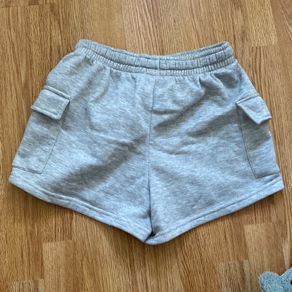 Cargo Shorts - Picture 2 of 4